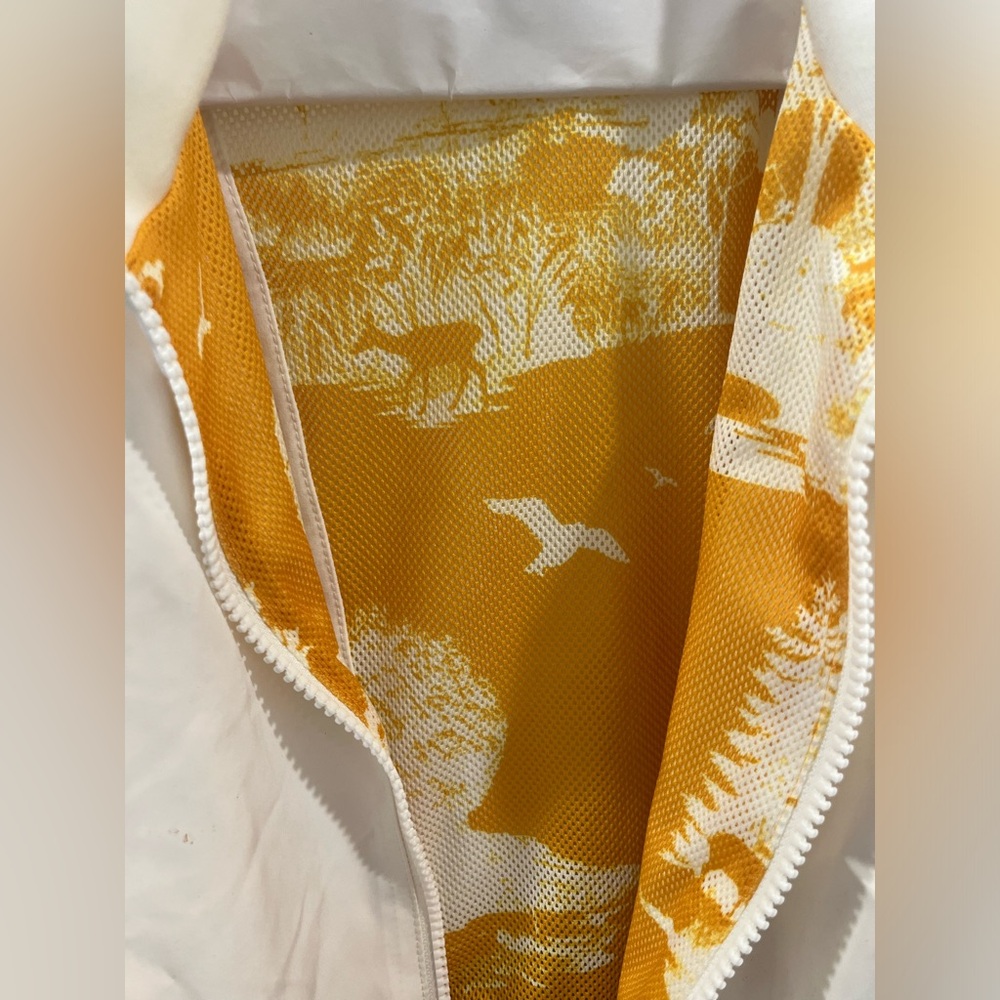 Nike Women’s Hyperadapt Shield Soft Shell Jacket - image 2